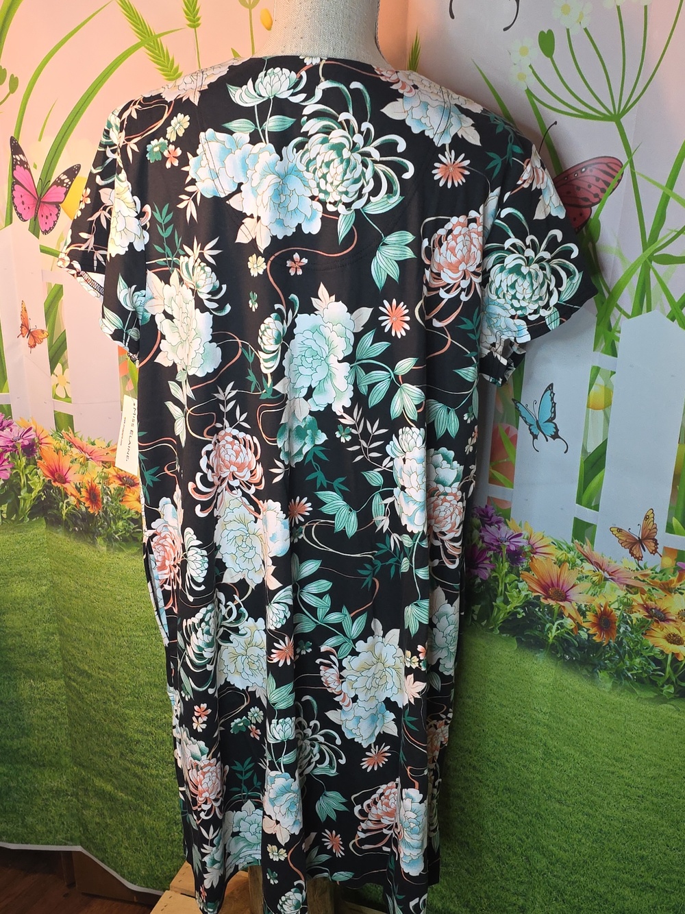 Miss Elaine Black Floral V-Neck Short Sleeve Robe Or House Coat In XL & Small - Picture 7 of 8